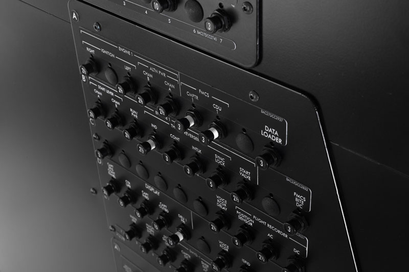 B737NG-Circuit-breakers-wall-captain-side-front-34-close-2